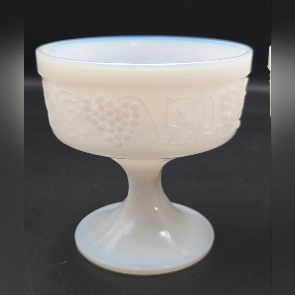 VTG‎ Anchor Hocking Milk Glass Harvest Grape & Leaves Set/2 Footed Dessert Bowls